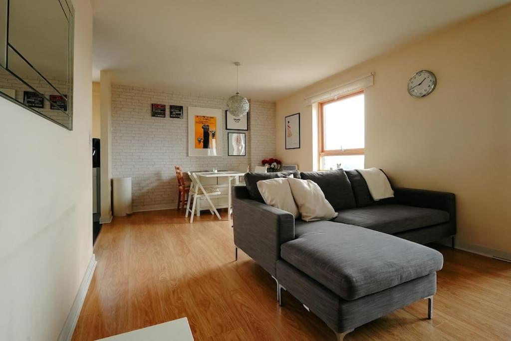Luxurious Floor 2 Bedroom By Westfield And Abba! * Londra