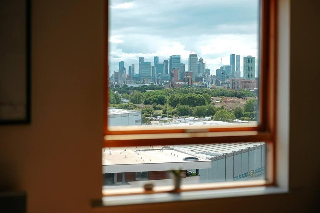 Luxurious Floor 2 Bedroom By Westfield And Abba! Appartamento Londra